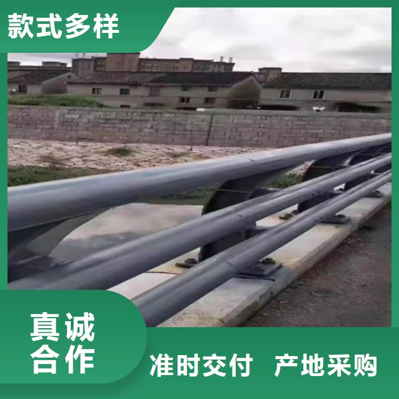 道路桥梁防撞护栏镀锌波形护栏大厂生产品质用心做好每一件产品