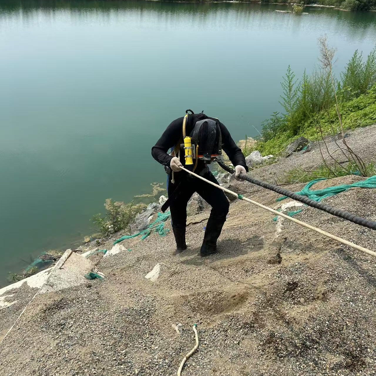 水下焊接精湛、成熟