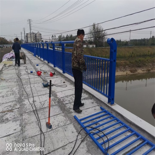 道路中央隔离栏杆可现场加工生产